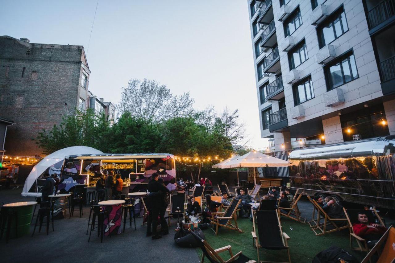 P2B Hostel & Bar Kyiv Exterior photo